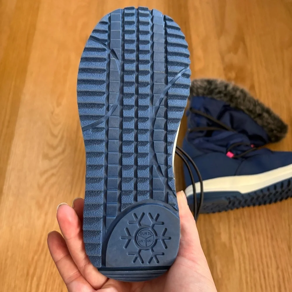 N/A adventure sole
