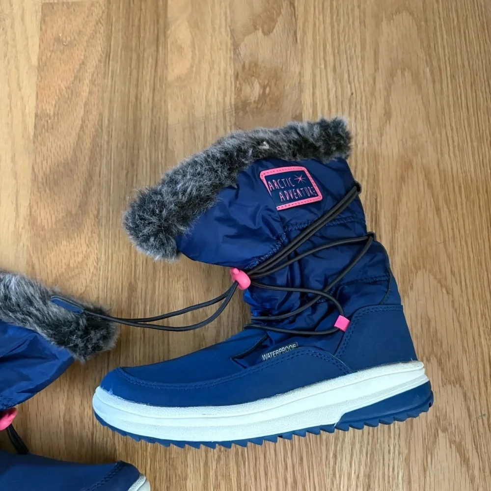 N/A blue snow cold