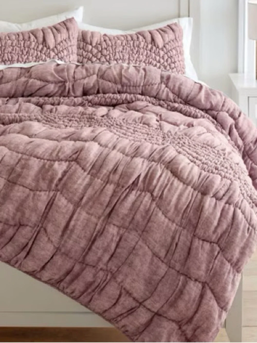 Pottery Barn Queen/Full Cream Puff Quilted Comforter & Double Sham Set