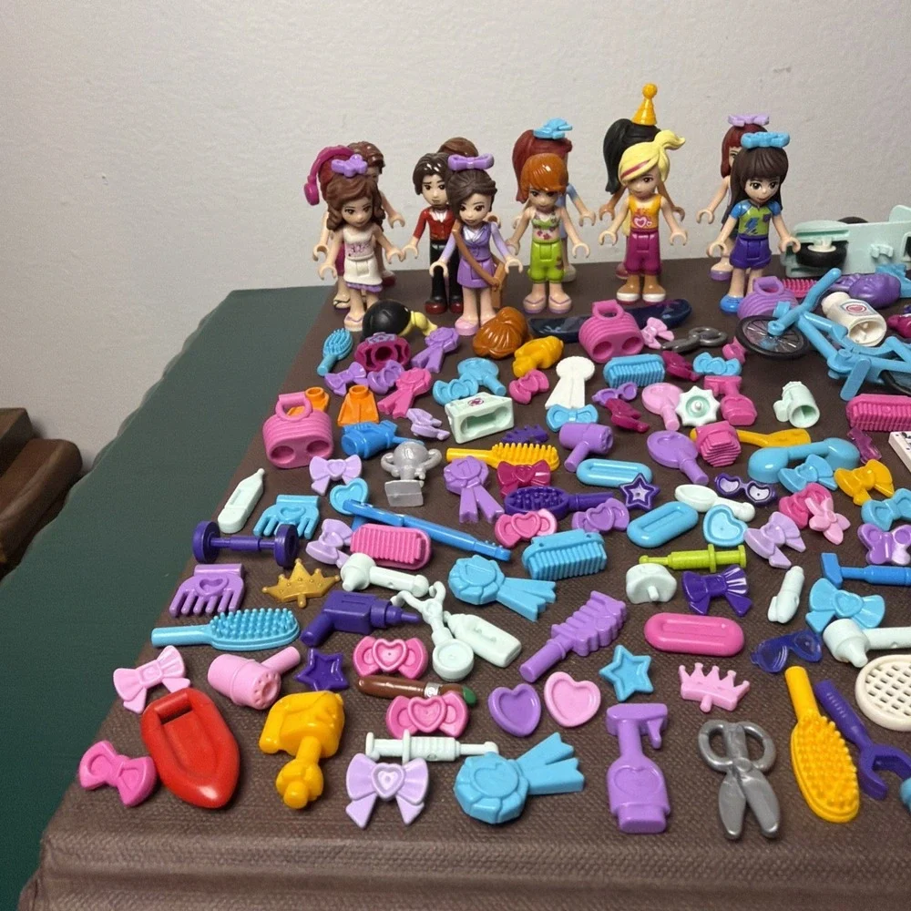 Lego friends minifigure