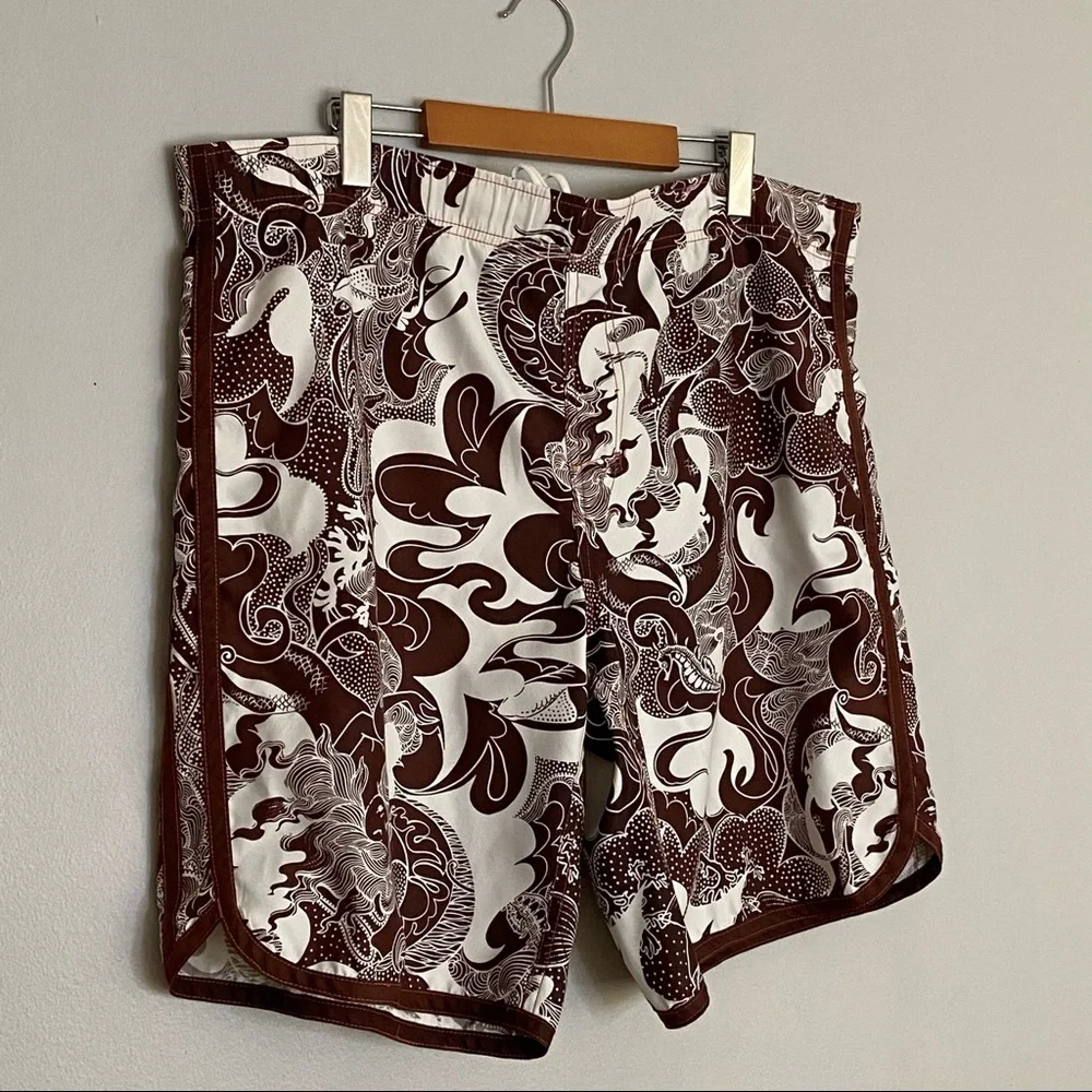 American Eagle Outfitters details gently