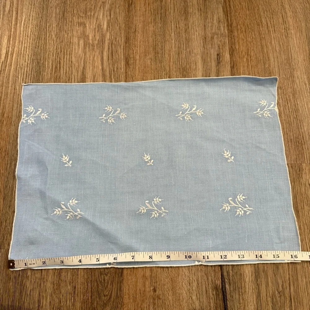 N/A vintage table