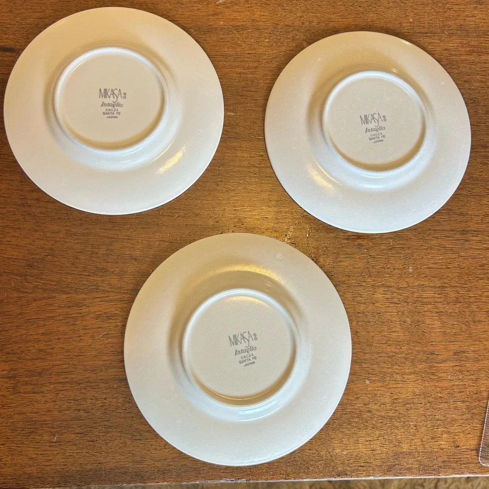 Mikasa set three