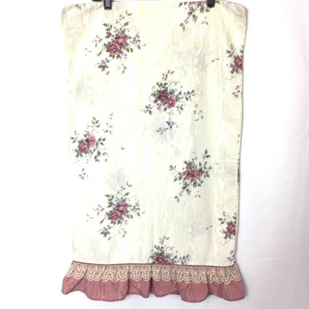 80’s VTG Pillowcases Cottagecore Romantic Roses Flower / Cream