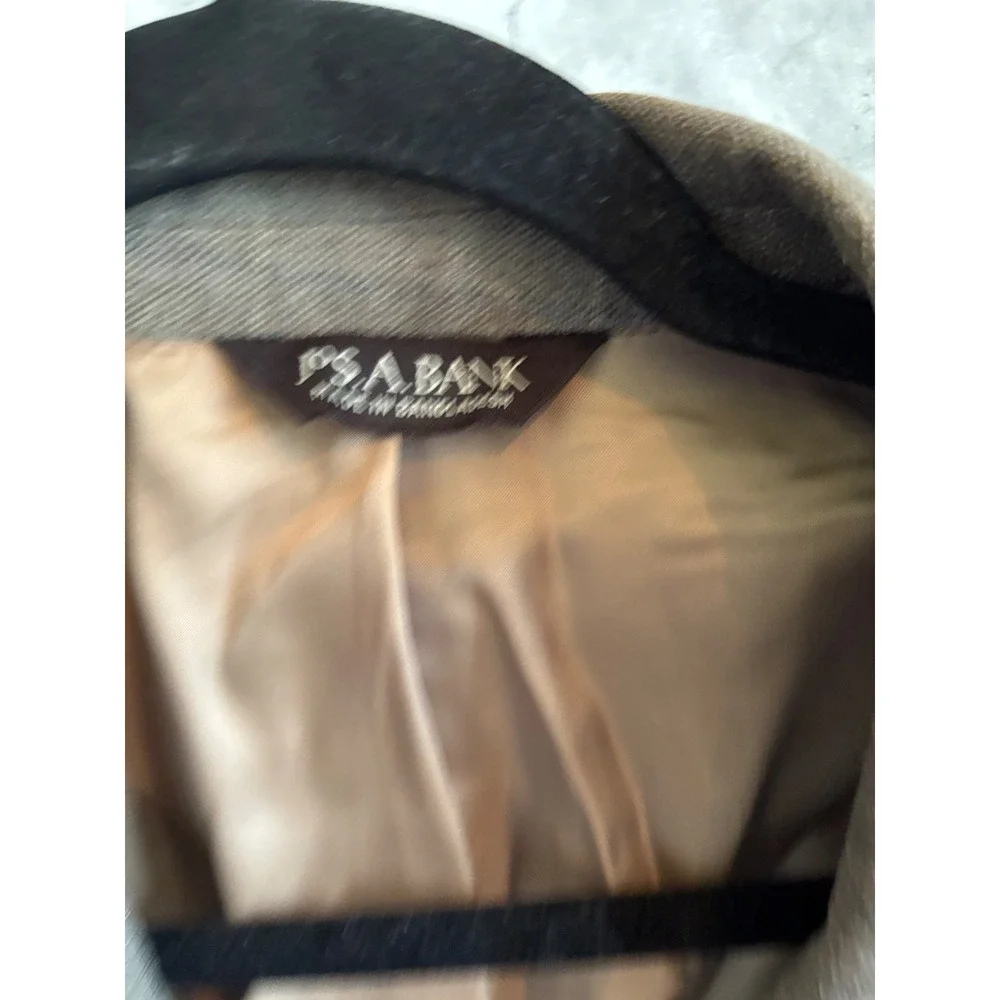 Jos. A. Bank •	size 39r