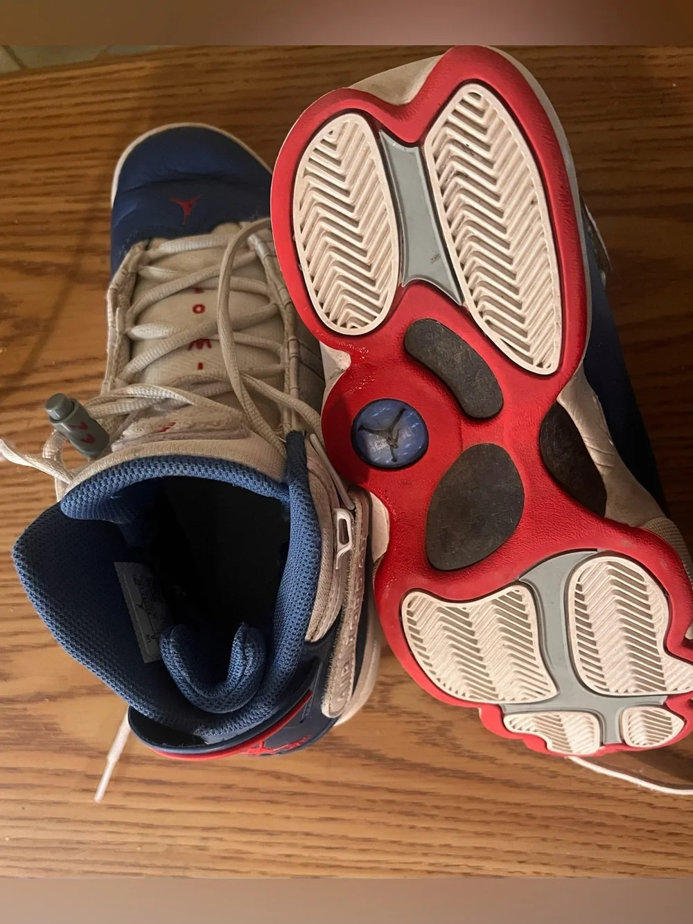 Jordan Men’s Navy/White/Red Retro Sneakers