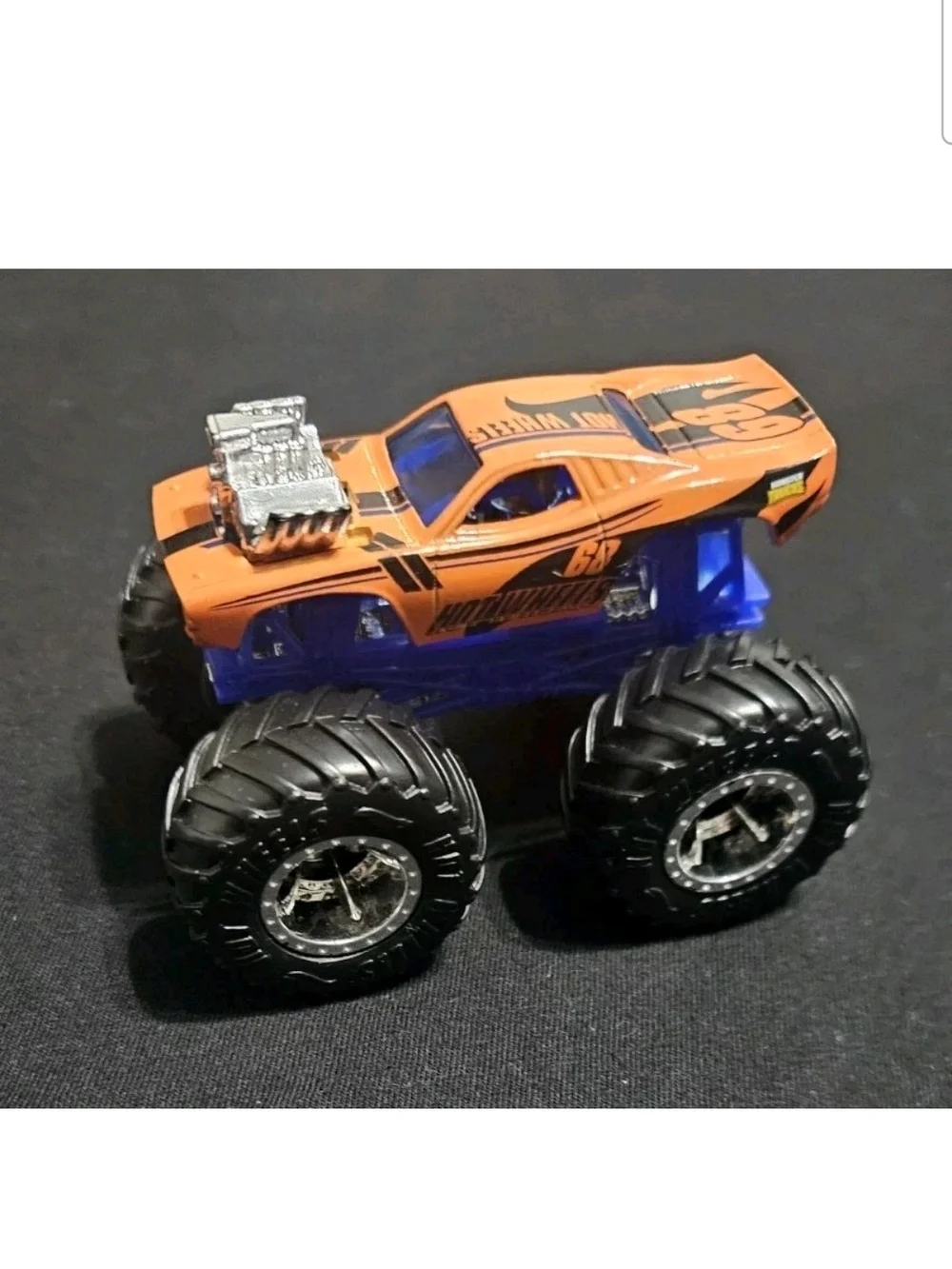 Hot Wheels Monster Trucks Roger Dodger 1/64 Monster Truck.