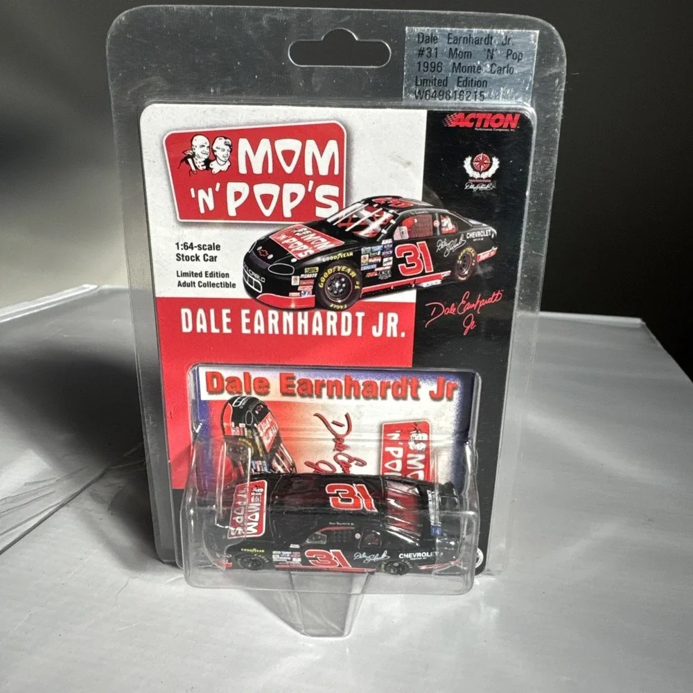#31 Dale Earnhardt Jr NASCAR 1/64 Action Diecast  1996 MOM 'n' POP'S MONTE CARLO