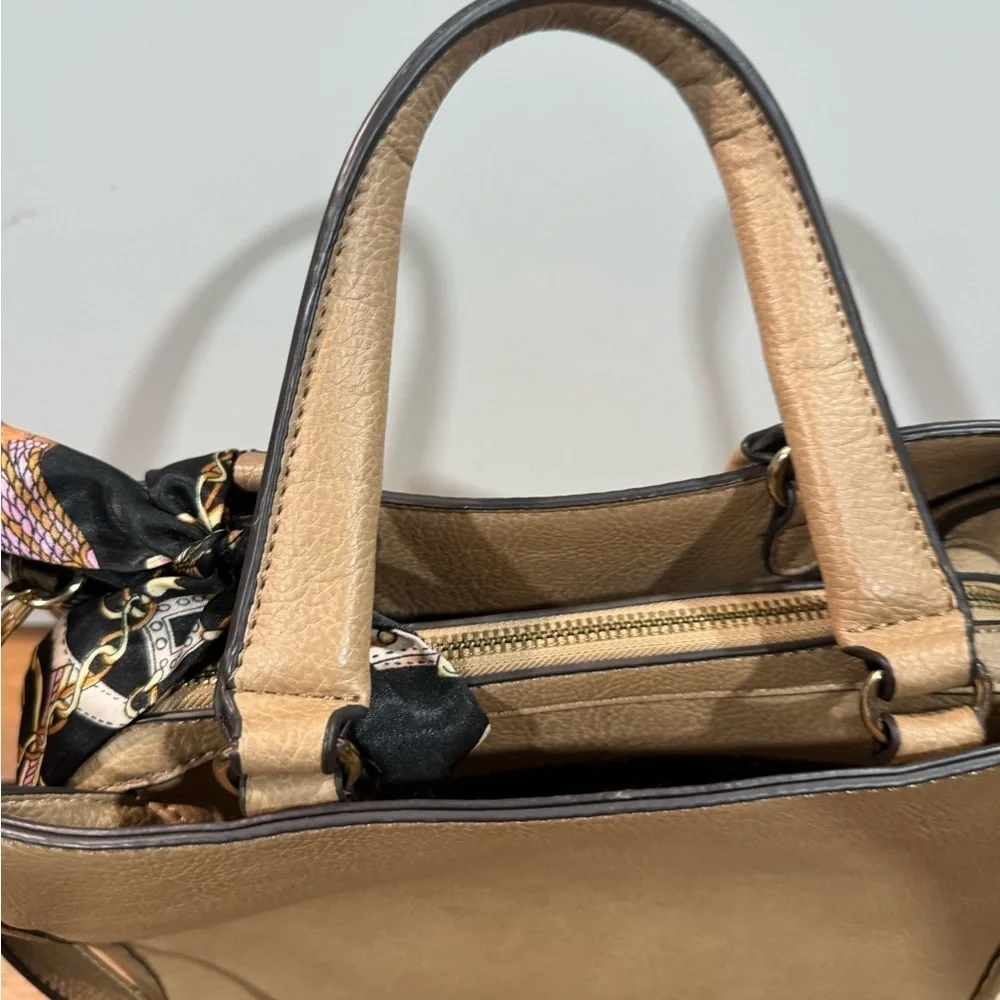Aldo woman tan