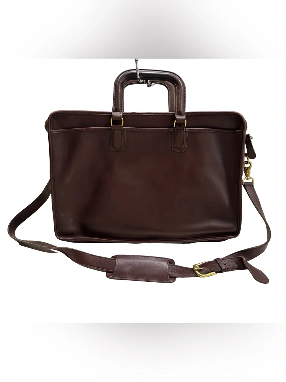 Coach closure pockets