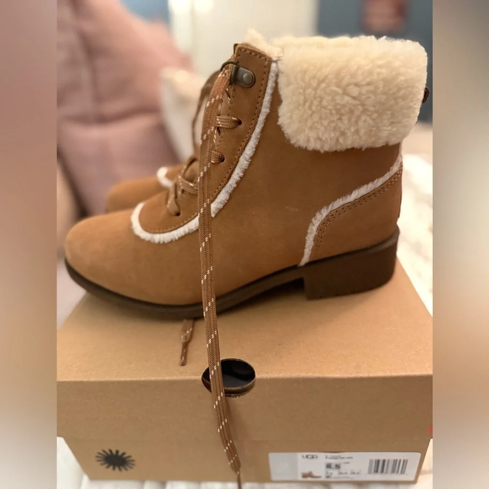 UGG warm stylish
