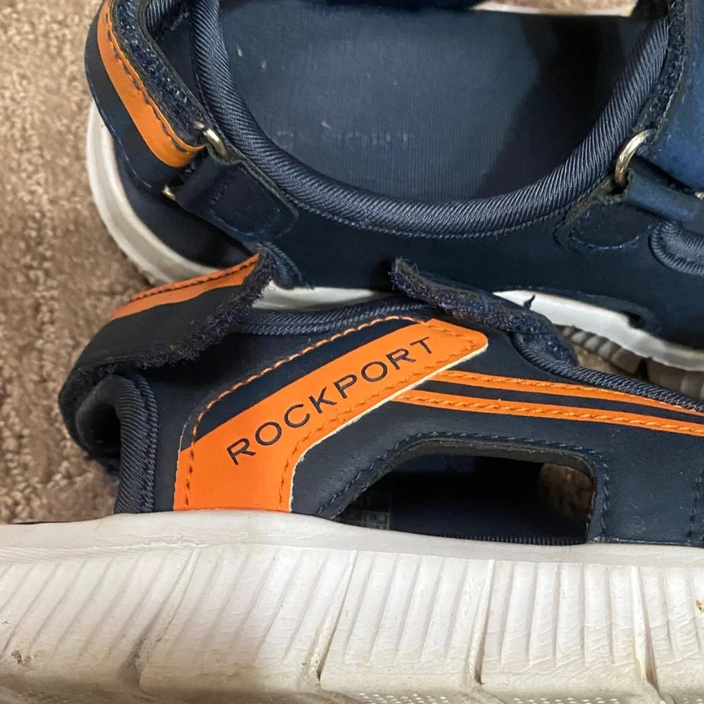 Rockport kids size velcro