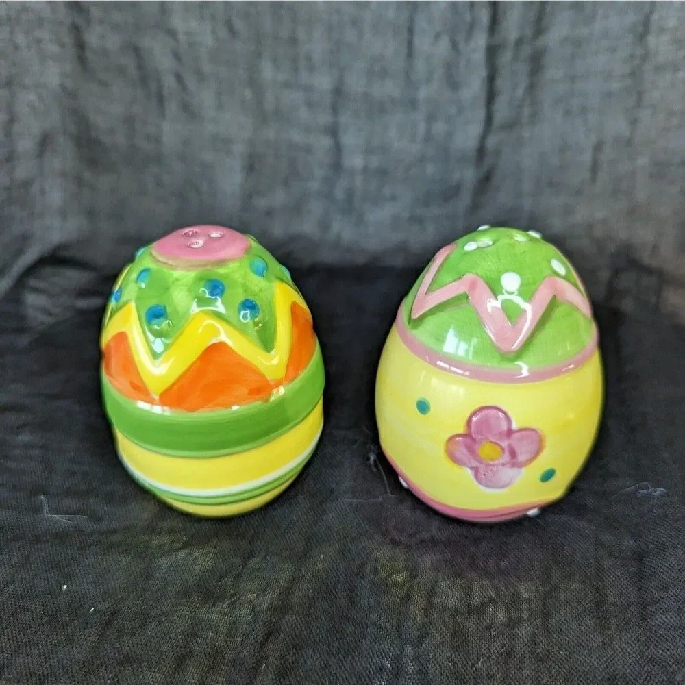Unbranded vintage easter