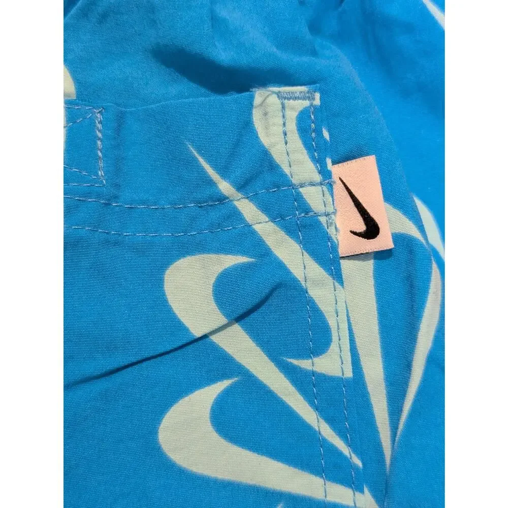 Nike product pair