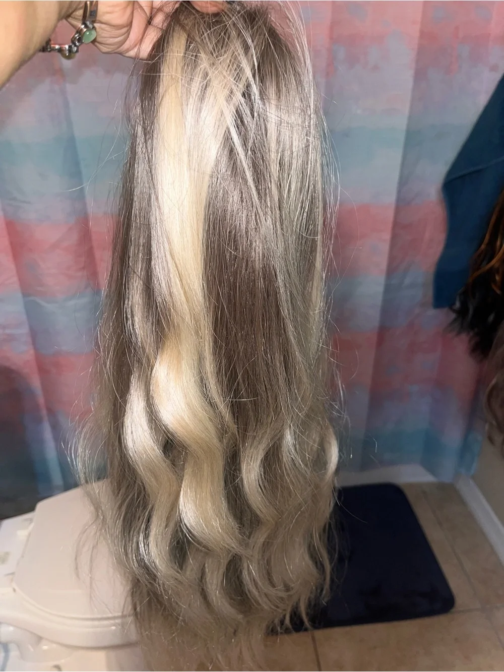 Dixie Crowns soft wavy