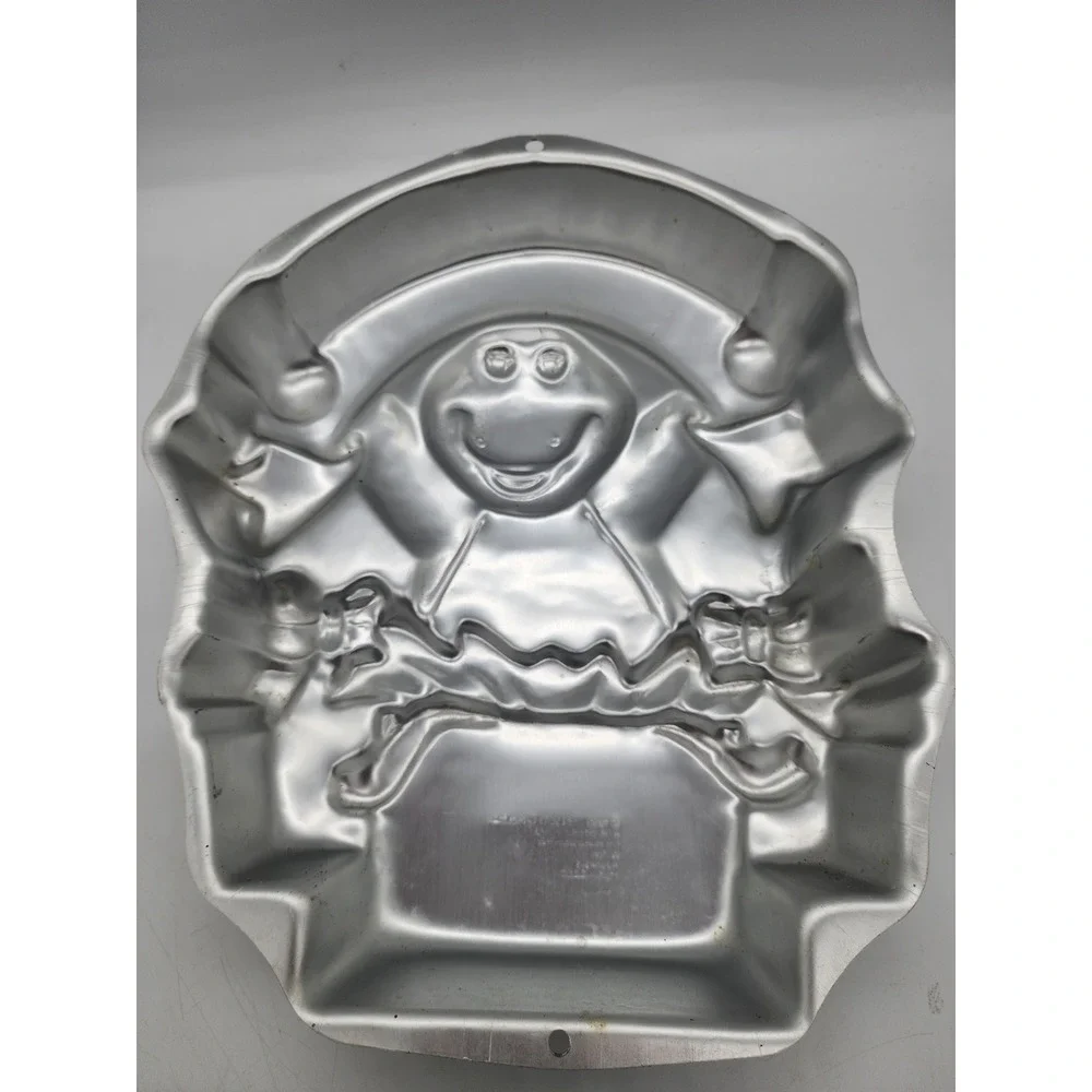 Wilton vintage aluminum