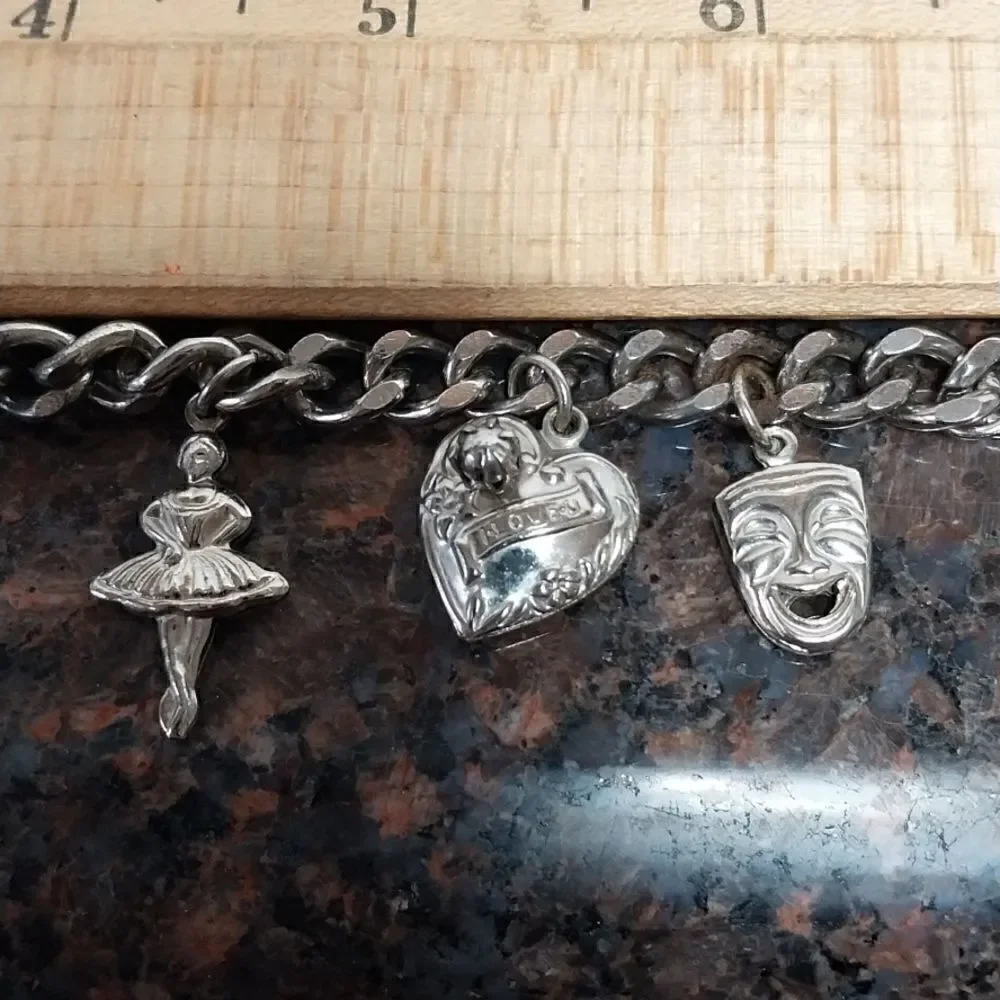 charm this bracelt