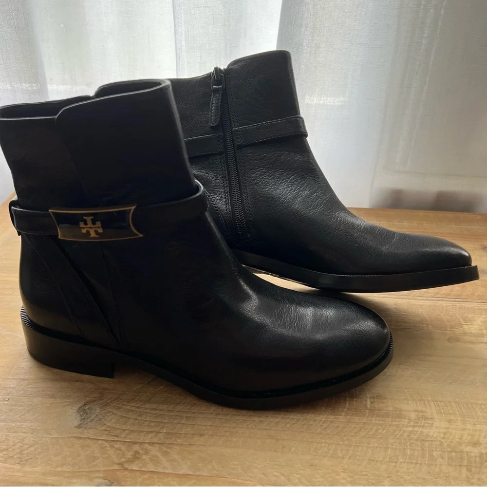 Tory Burch Perrine Leather Ankle Boot in Black Size 6.5 New
