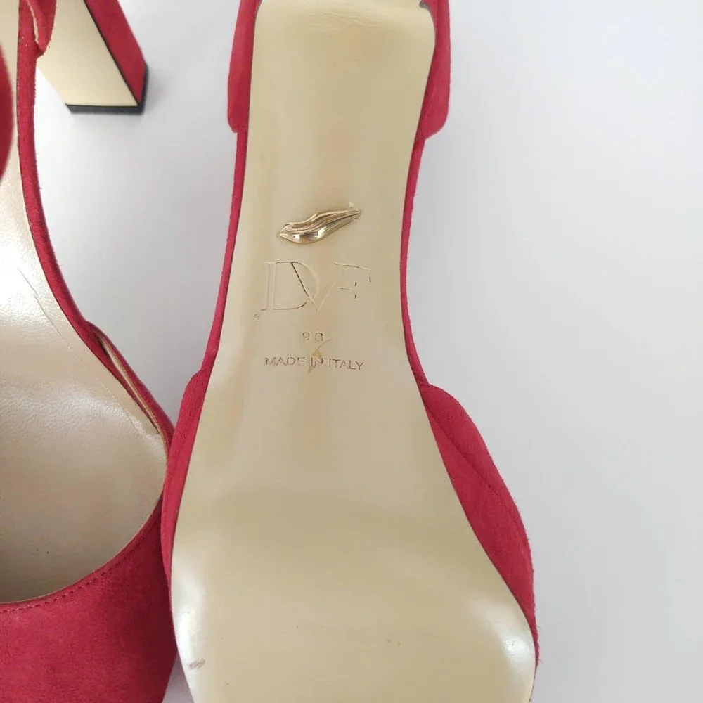 Diane Von Furstenberg small rusty pumps