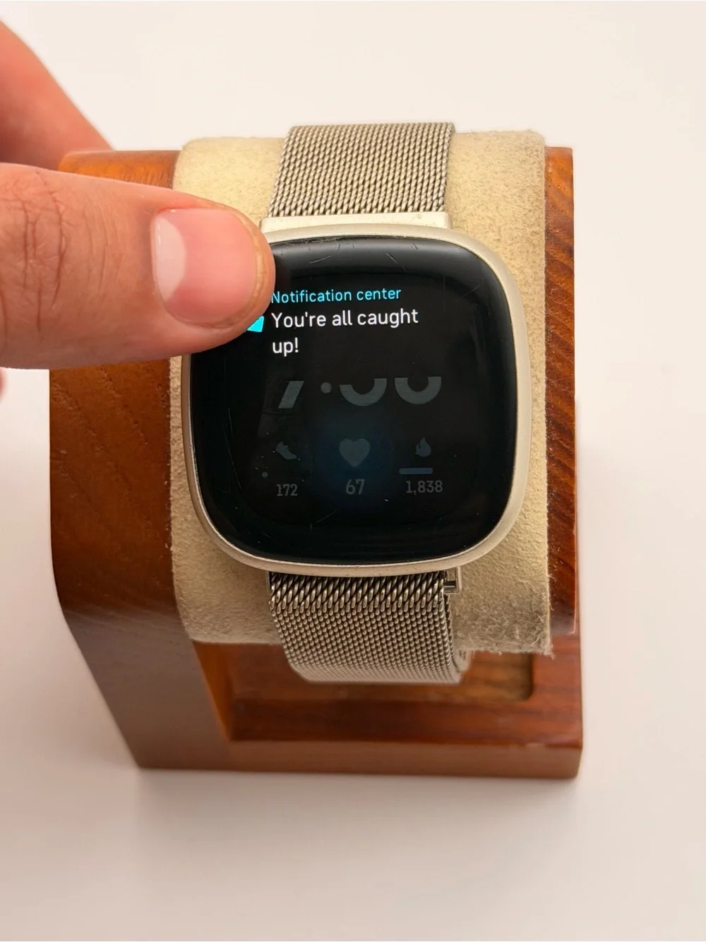 Fitbit Versa 3, Tested, Charger Included, Gold Casing, Mesh Gold Band, Good Con