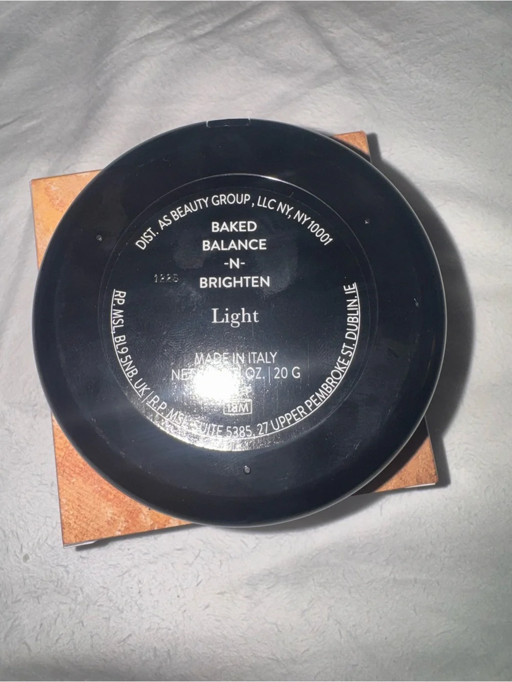 Laura Geller baked powder