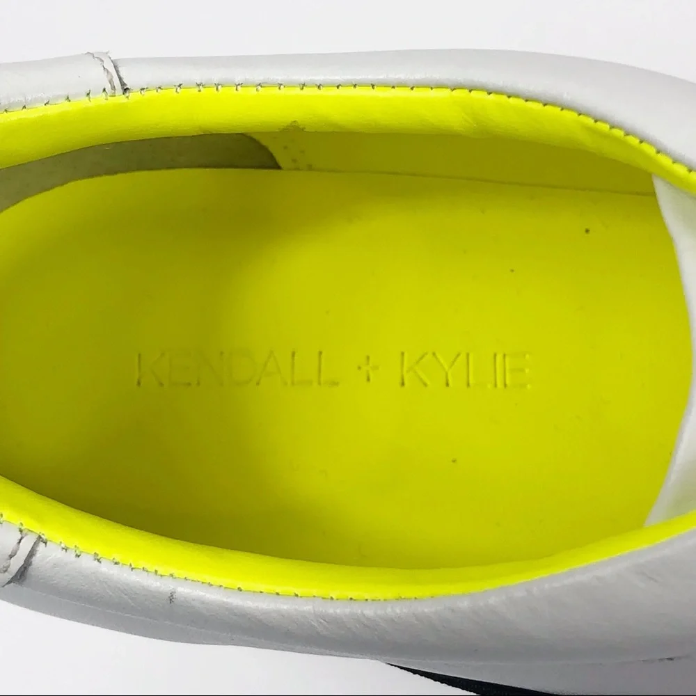 Kendall & Kylie yellow kylie thick