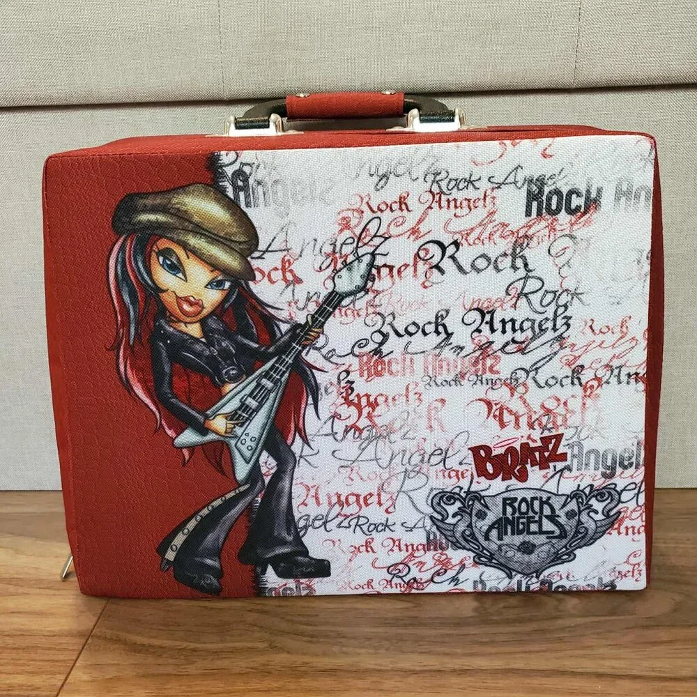 Bratz Rock Angelz Carrying Case, Ultimate Black Bunny Doll, and Purple Chair