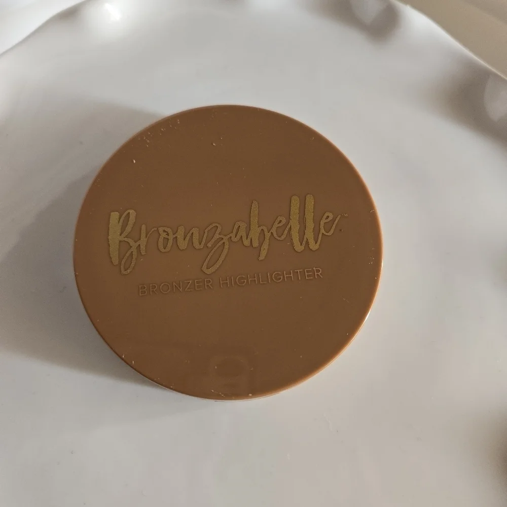 Belle Beauty Bronzabelle Bronzer Highlighter In Ray Of Sunshine