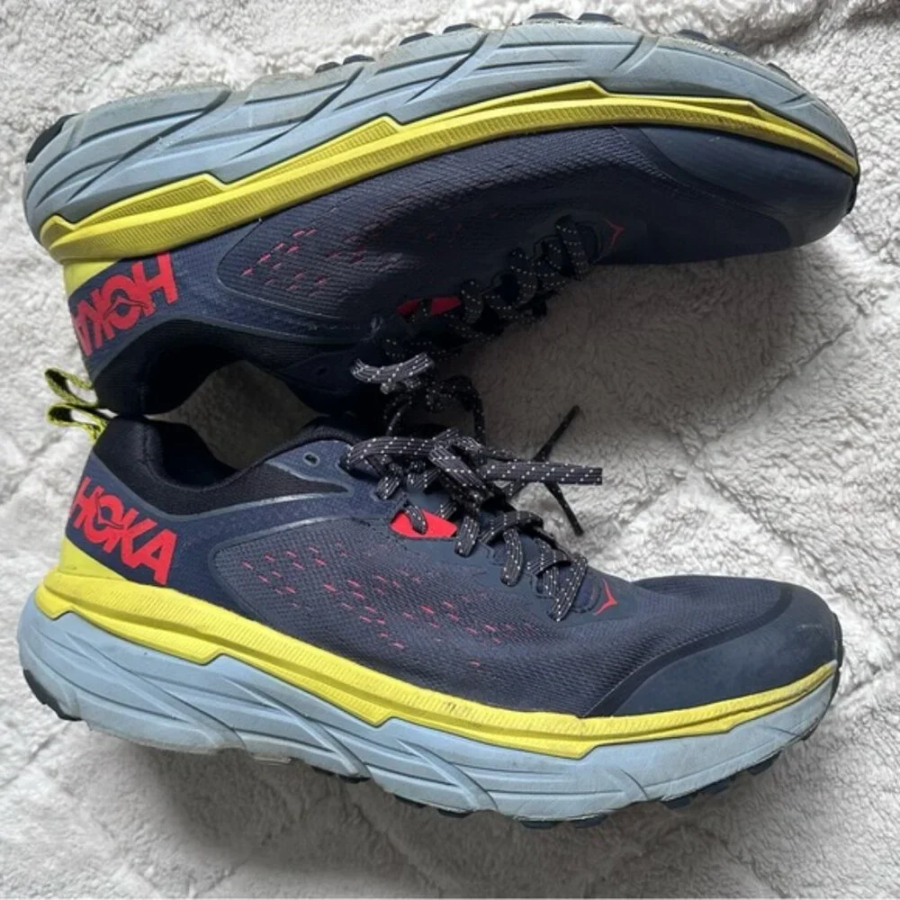 Hoka One One style minor