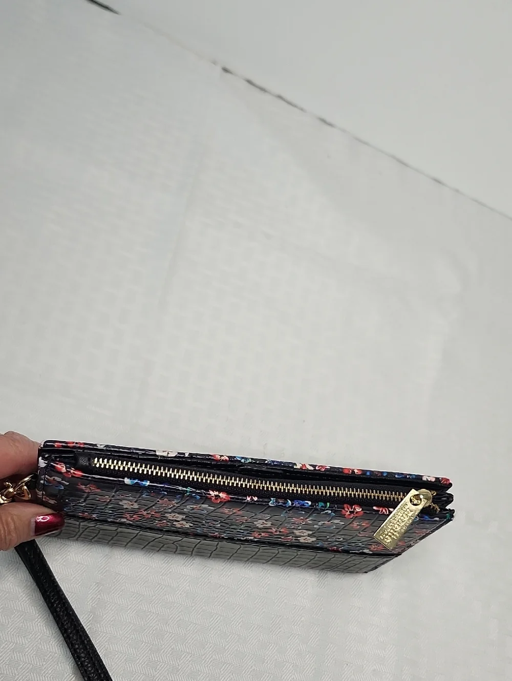 Nanette Lepore large wristlet slip