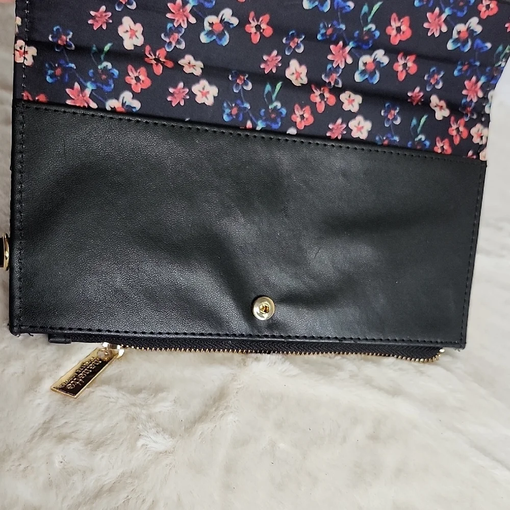 Nanette Lepore fast window zip