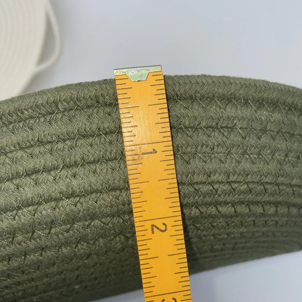 The Unbranded Brand woven rope
