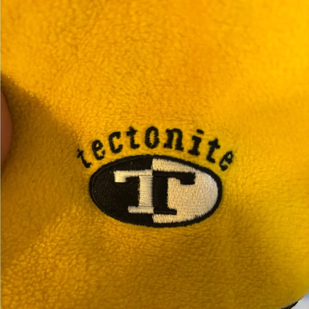 Columbia bright yellow