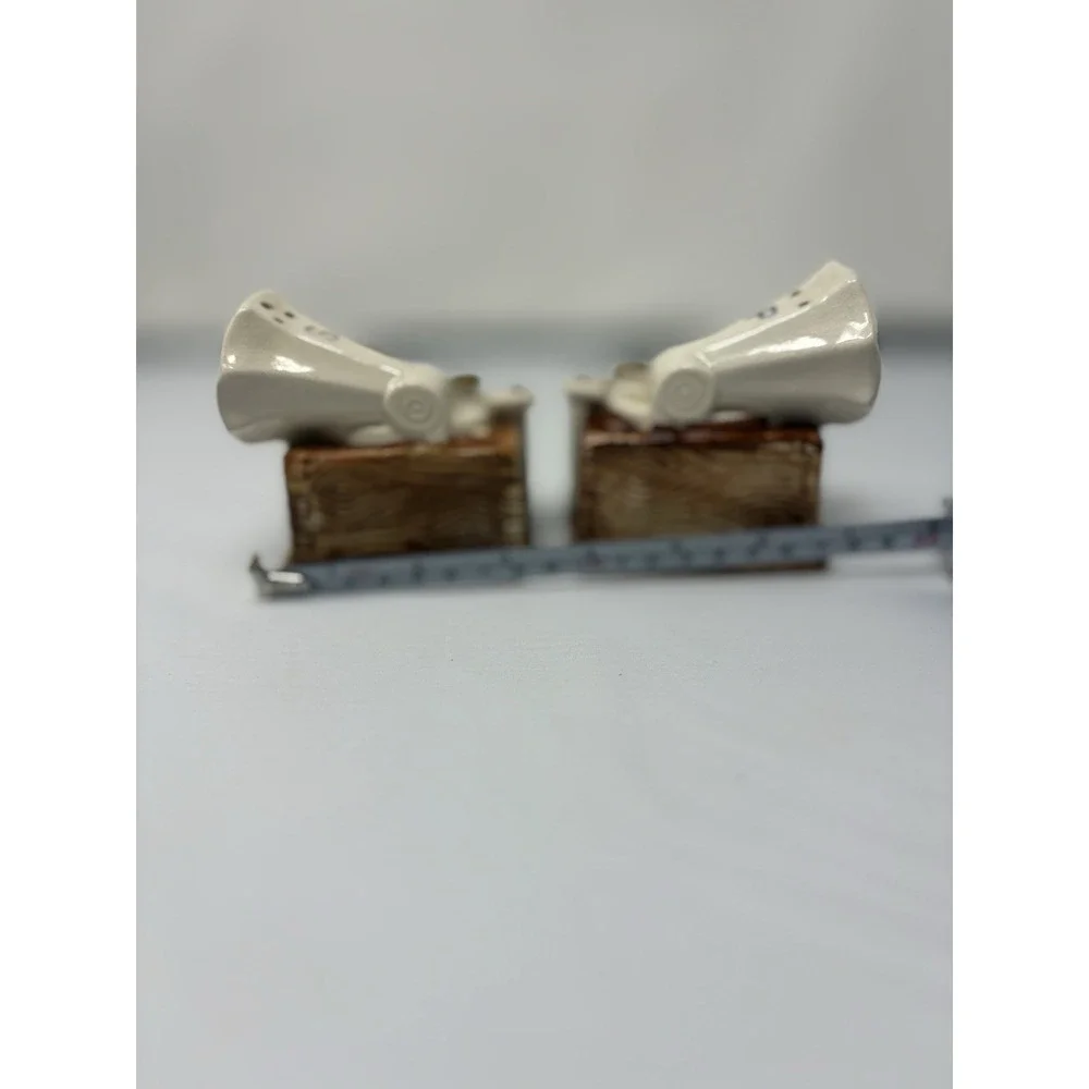 Vintage 1950's Phonograph Record Players Salt and‎ Pepper Shakers Japan MCM Gran