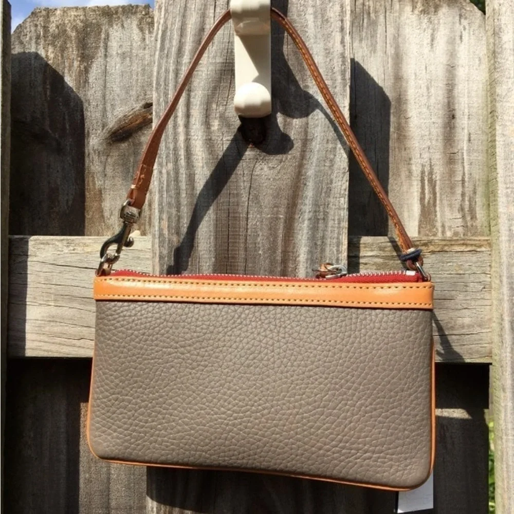 Dooney & Bourke nwt dooney