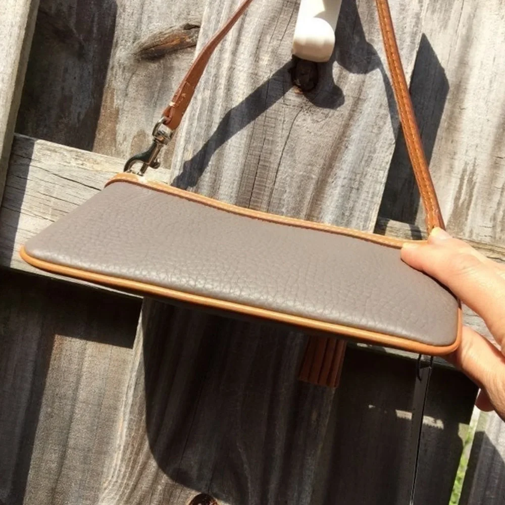 Dooney & Bourke nwt dooney
