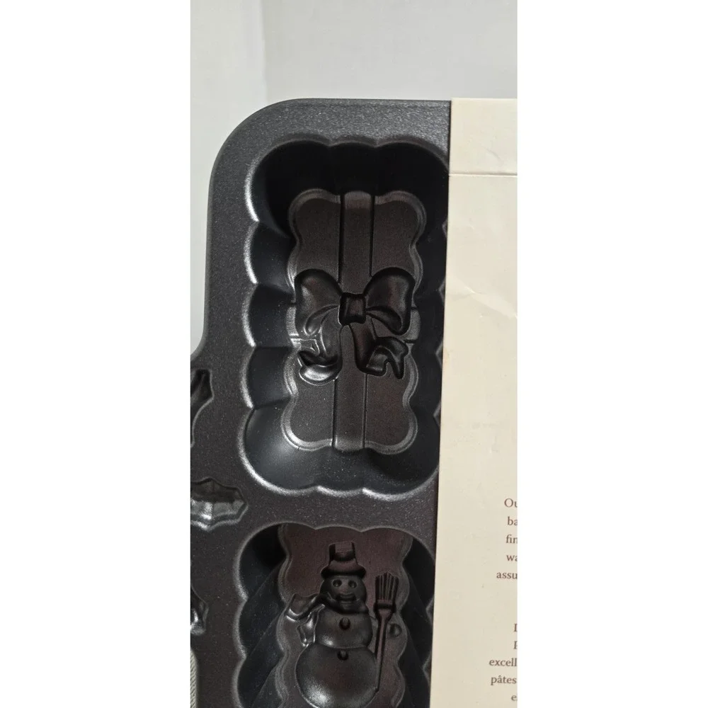 Nordic Ware holiday mini
