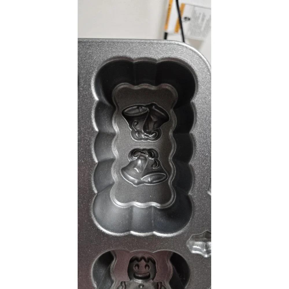 Nordic Ware holiday mini