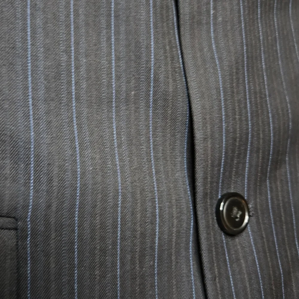 Haggar 40R Black with Light Blue Pin Stripe Sport Suit Jacket