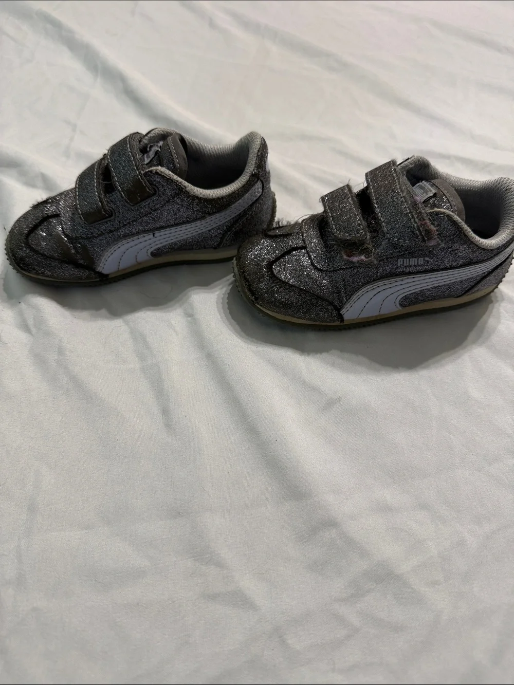 Puma Kids Glitter Velcro Sneakers in Silver and White