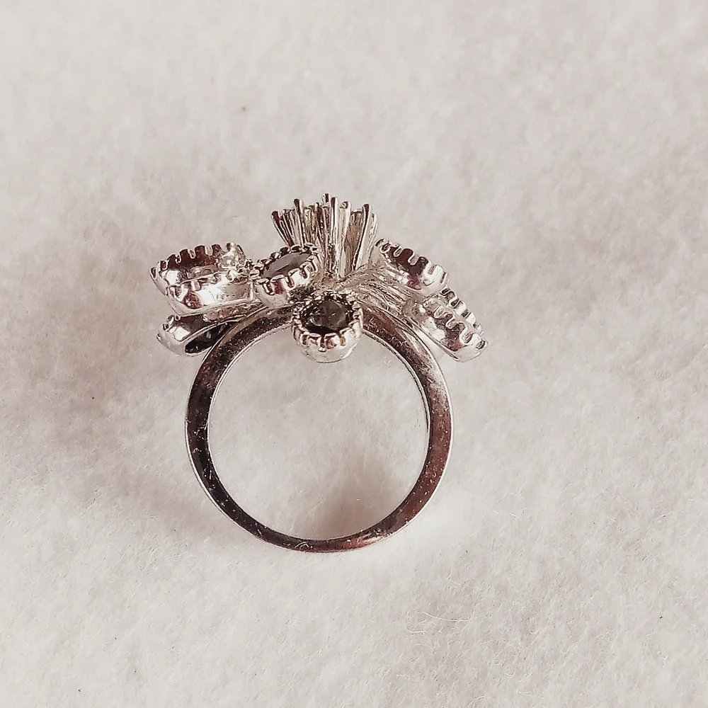 Source Unknown silver tone