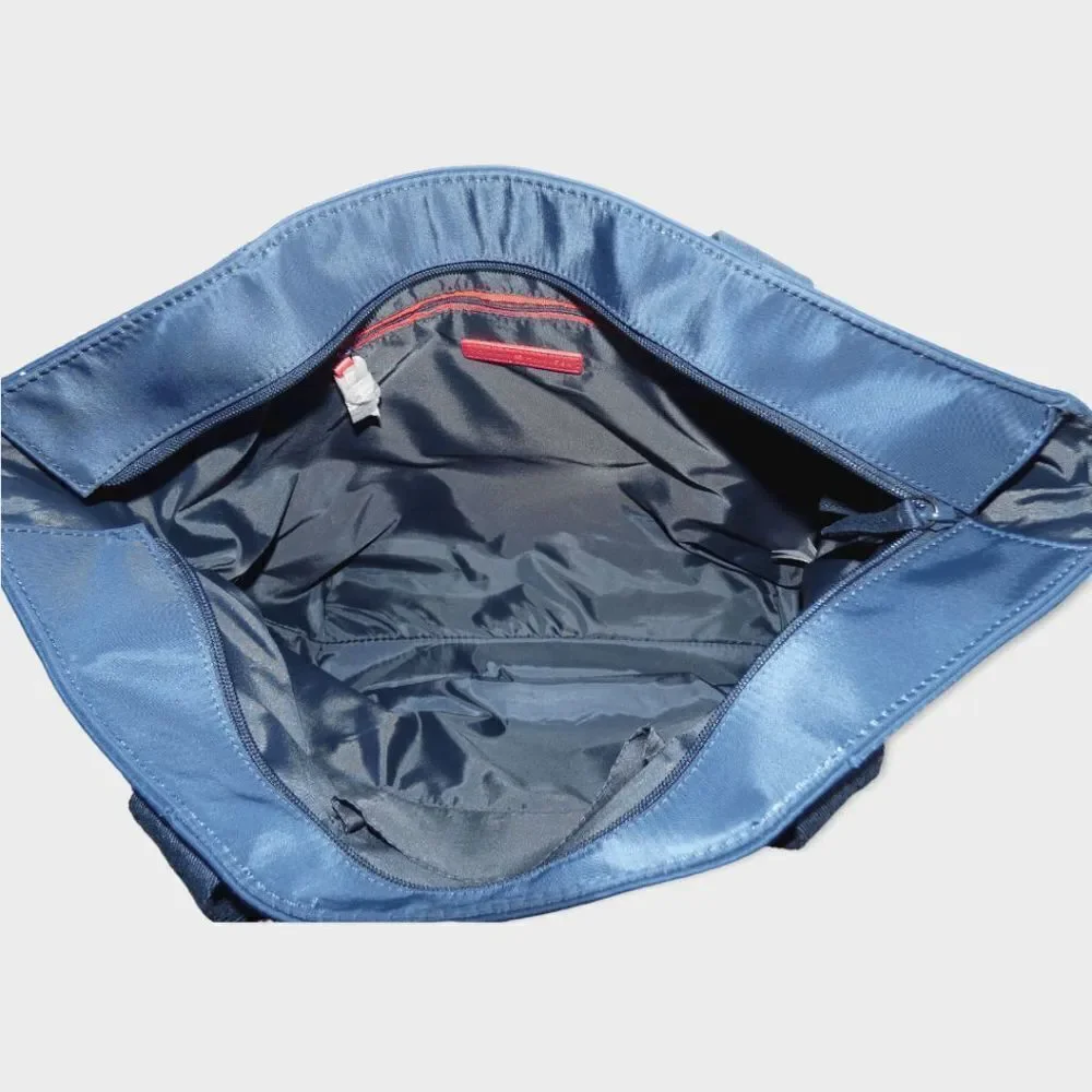 Tommy Hilfiger stay organized