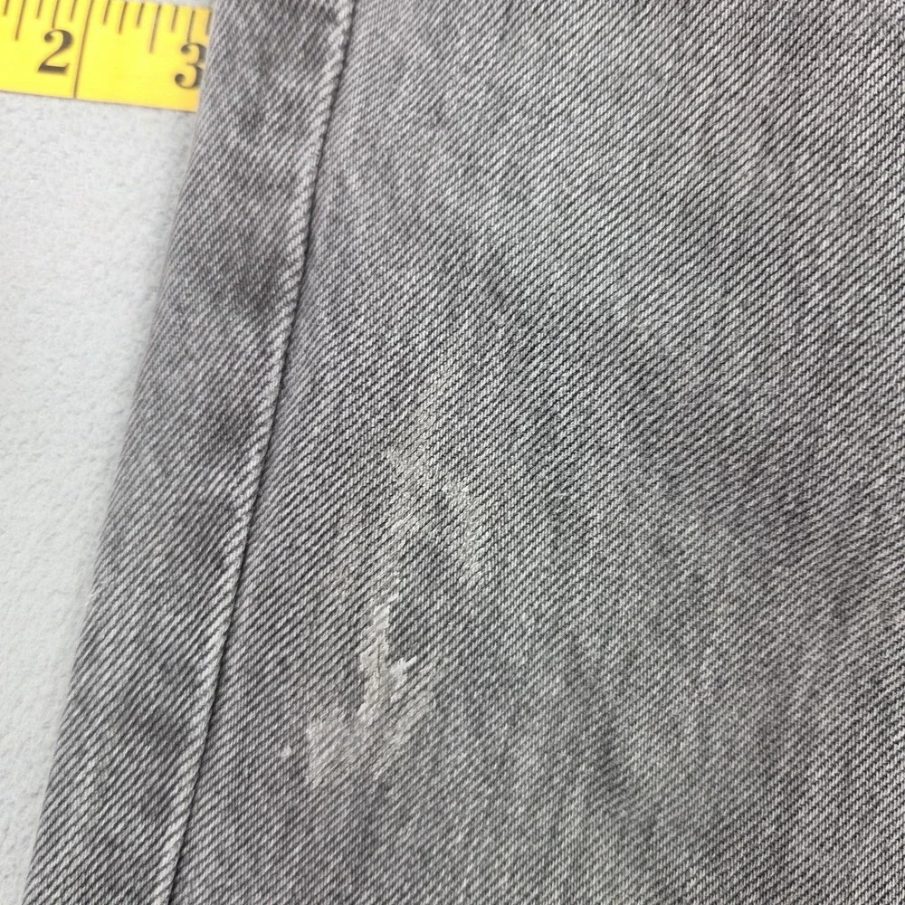 Levis straight rely measurements