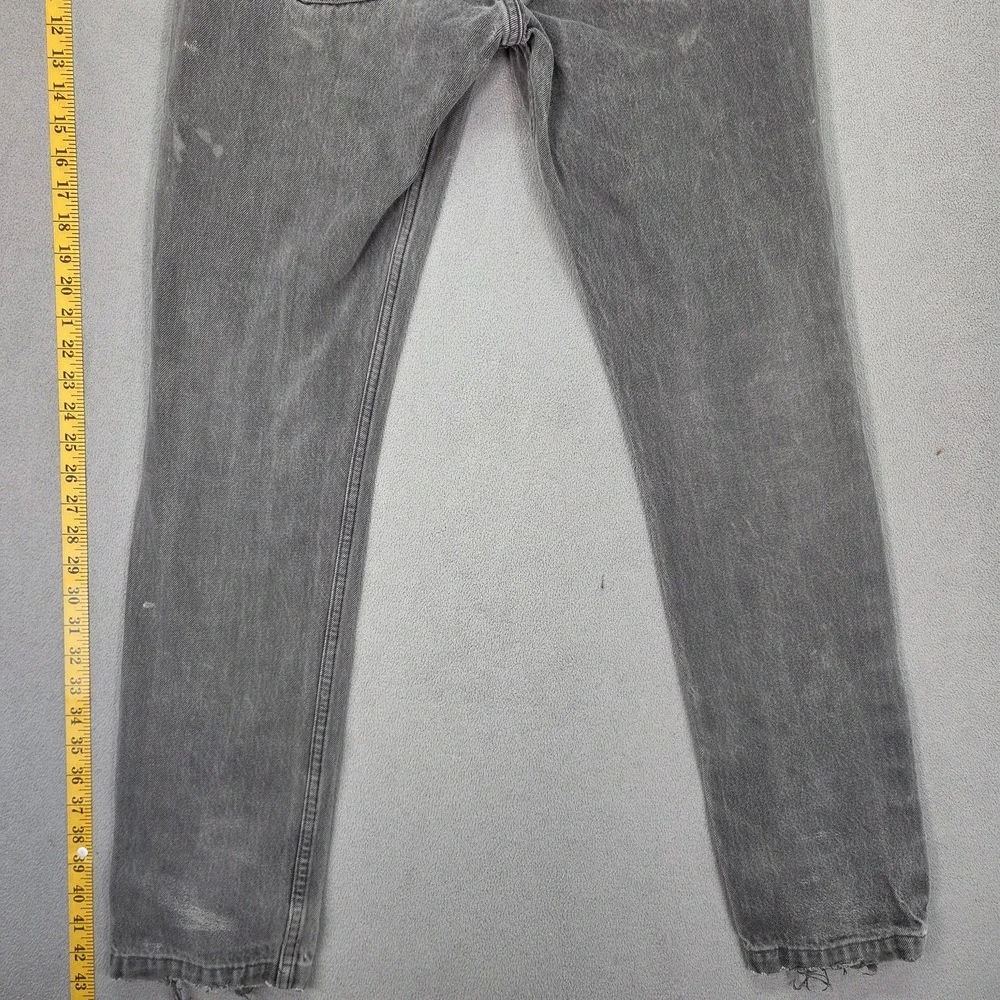 Levis according over