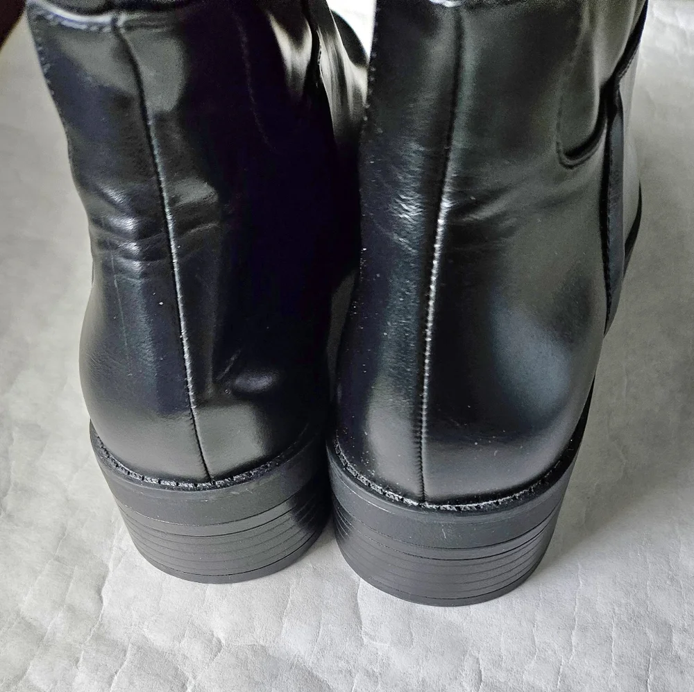 Zara heel width from