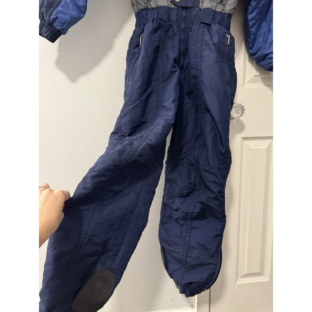 Descente ski suit
