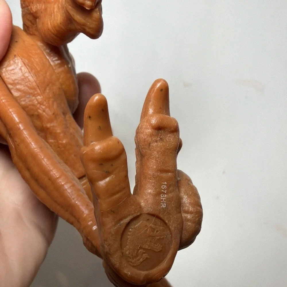 Jurassic World hi tail