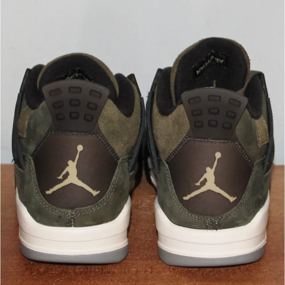 Jordan #fb9928 size se