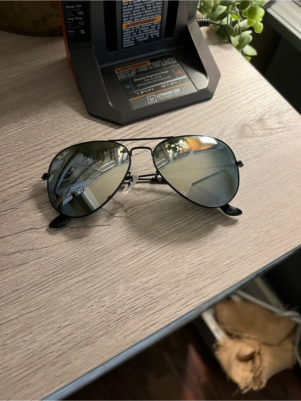 RayBanClassic Aviator Sunglasses - Black Frame with Silver Mirrored Lenses