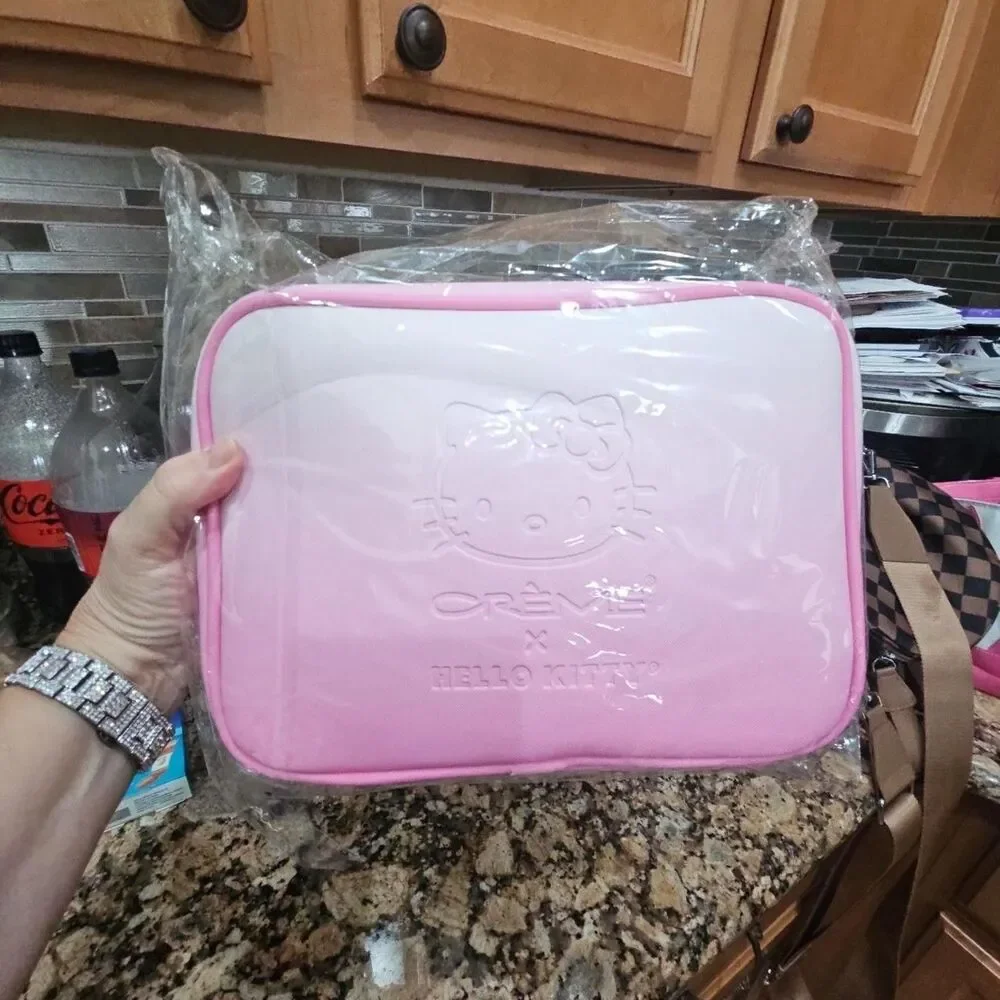 he Crème Shop x Sanrio Hello Kitty Perfect Pink Beauty Travel Case